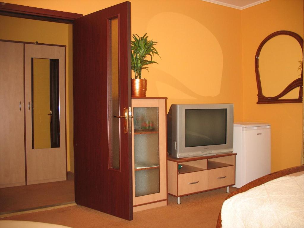 Hotel Premier Club Chernivtsi Habitación foto