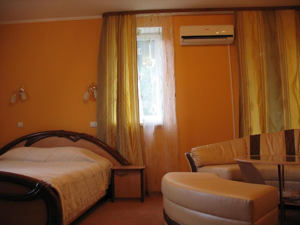 Hotel Premier Club Chernivtsi Habitación foto