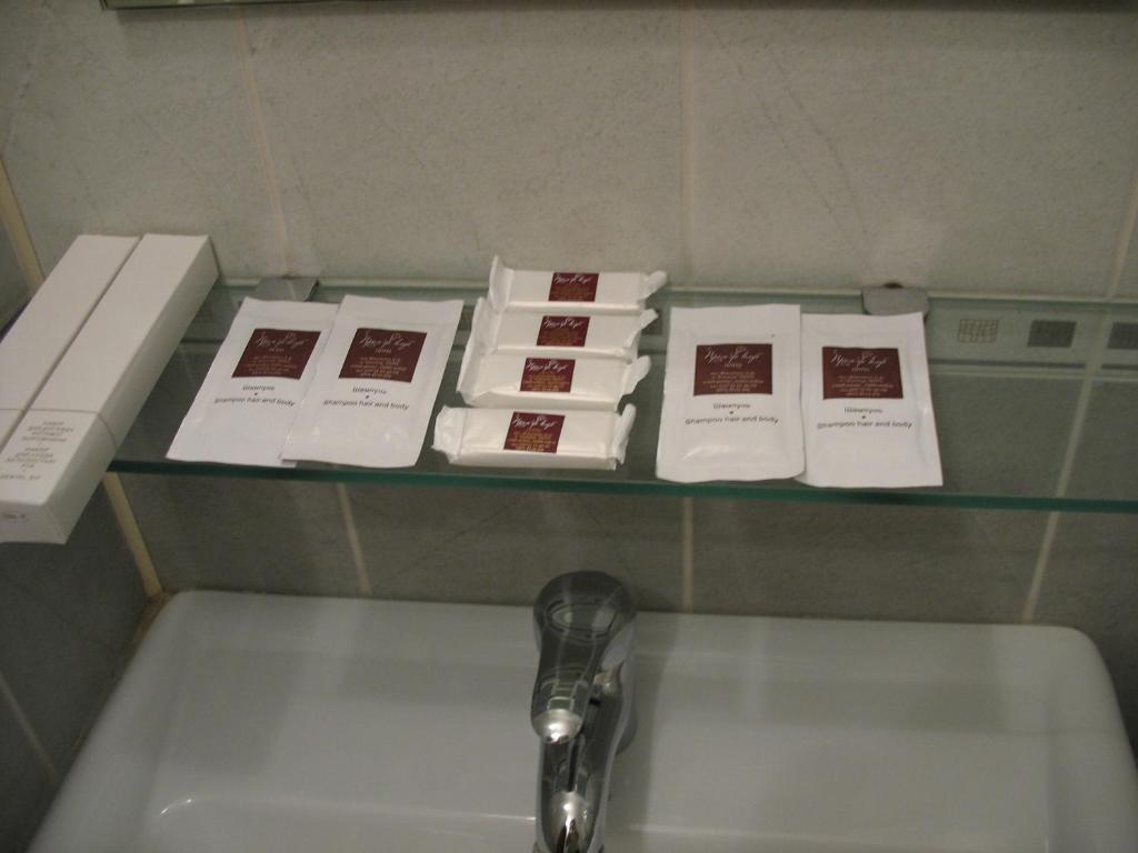 Hotel Premier Club Chernivtsi Habitación foto