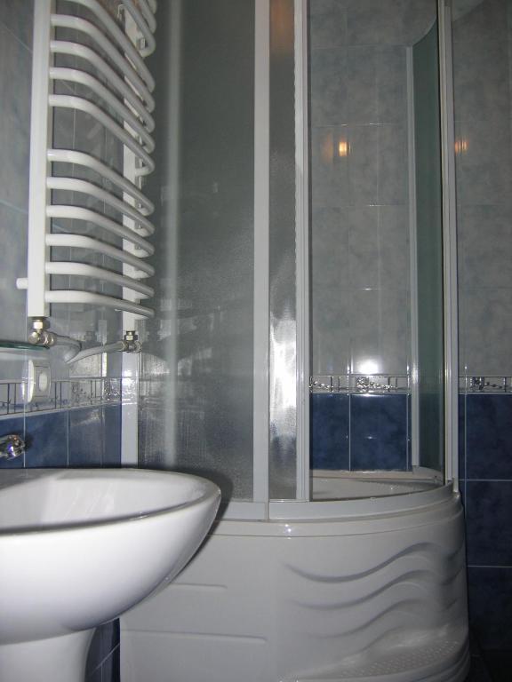 Hotel Premier Club Chernivtsi Habitación foto